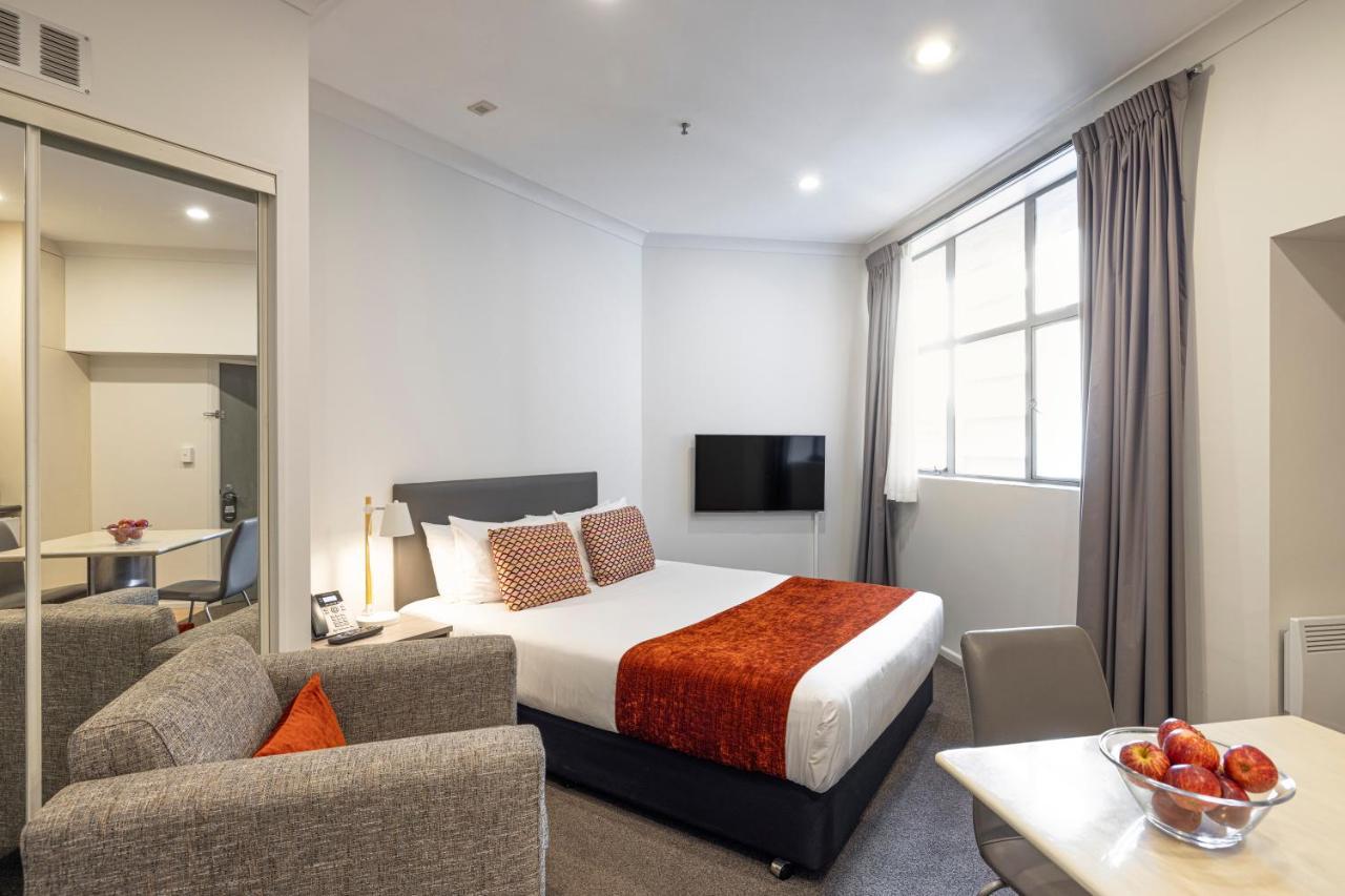 King Studio Apartment